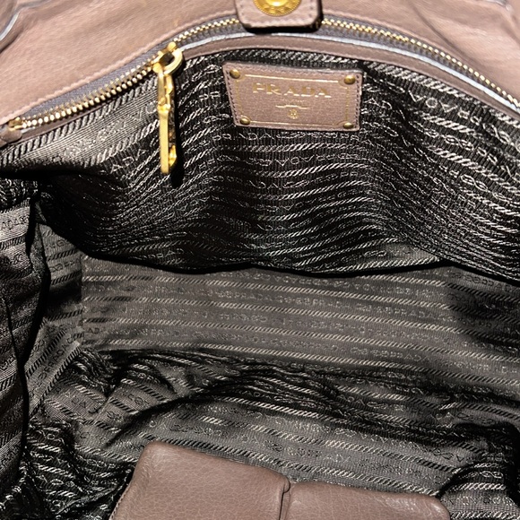 PRADA PIETRA CERVO(Deerskin) all Leather TOTE w/pretty gold hardware Like New! - Picture 16 of 17